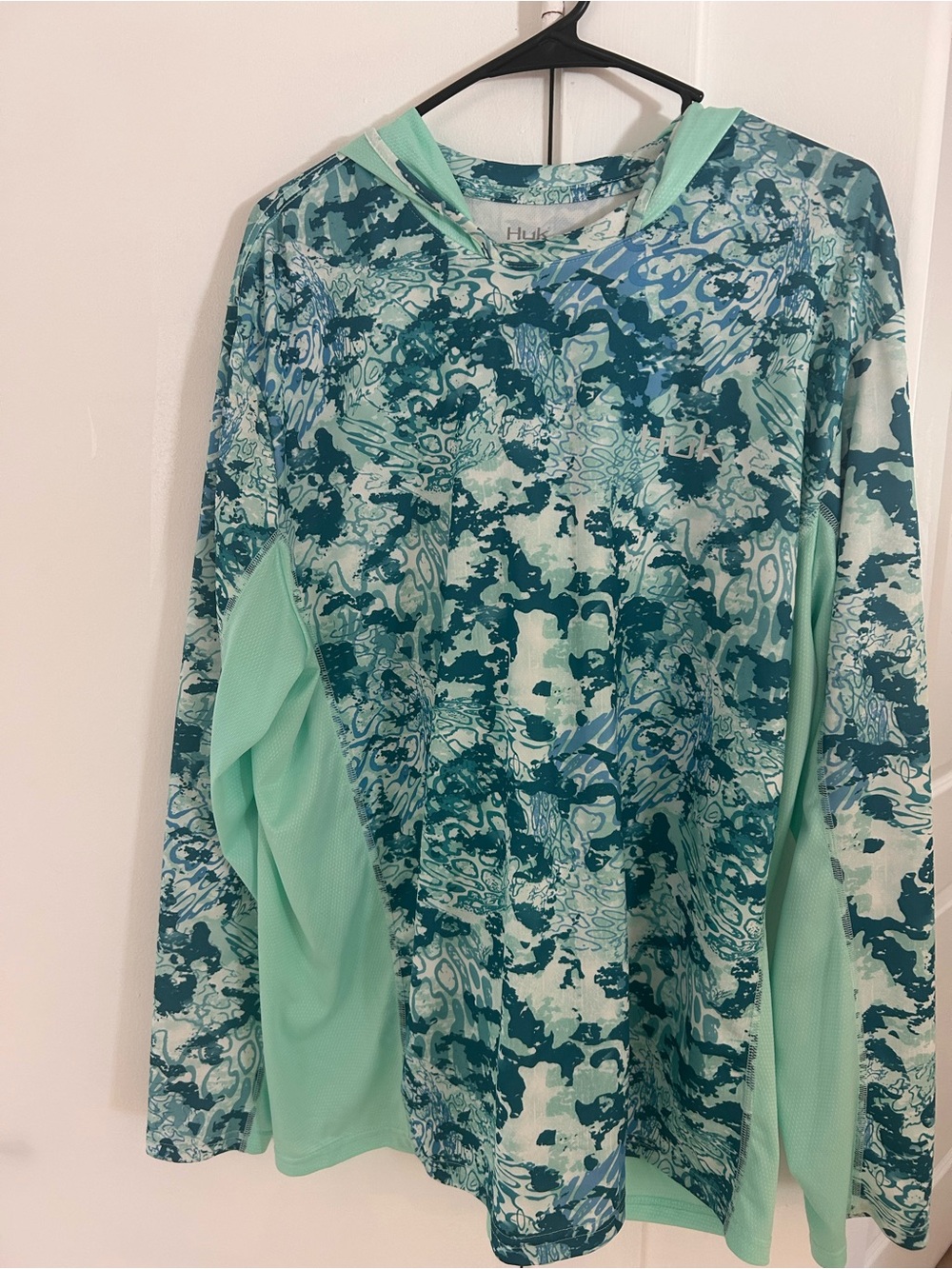 HUK Patterned Performance Hoodie
